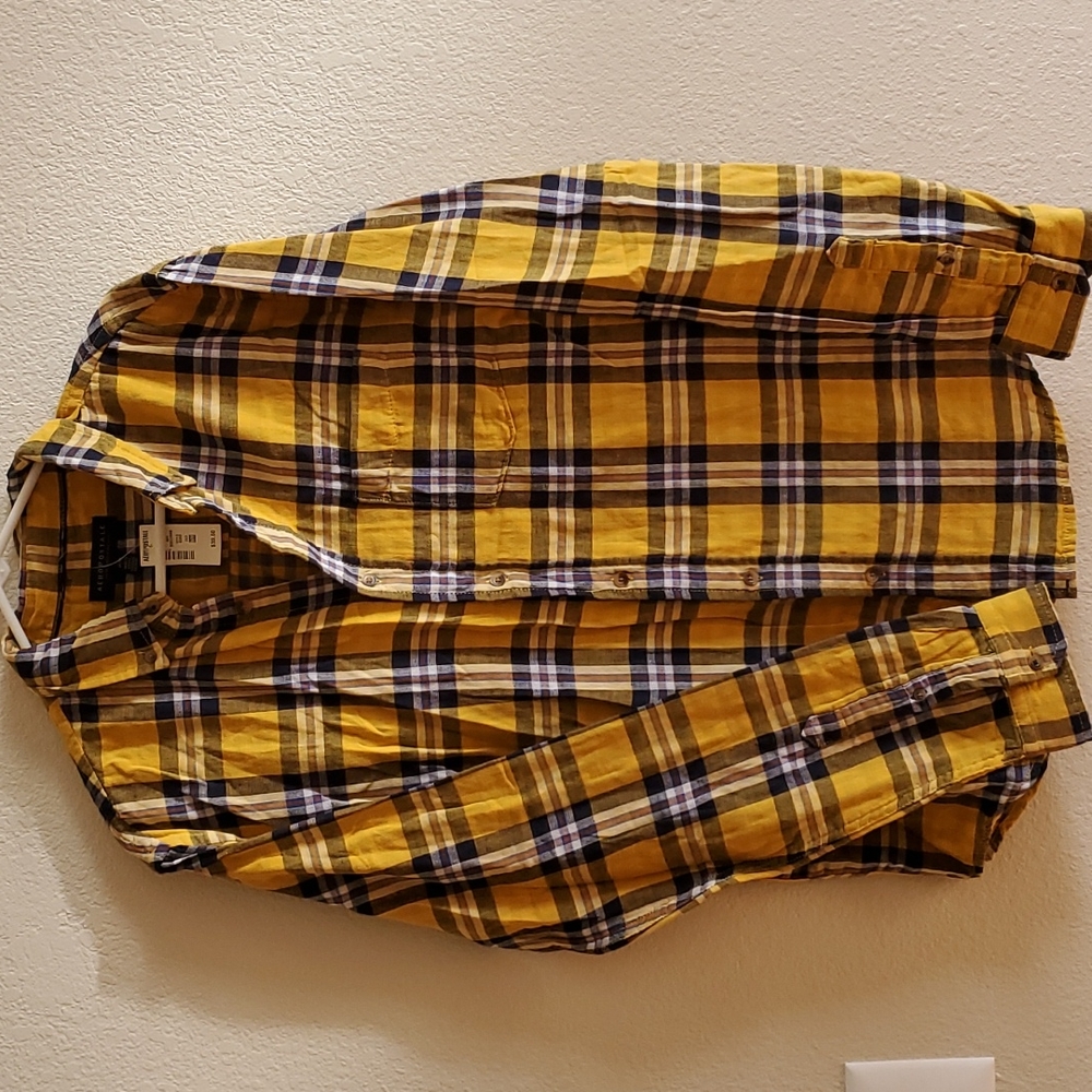 Aeropostale yellow and blue plaid long sleeved button up
